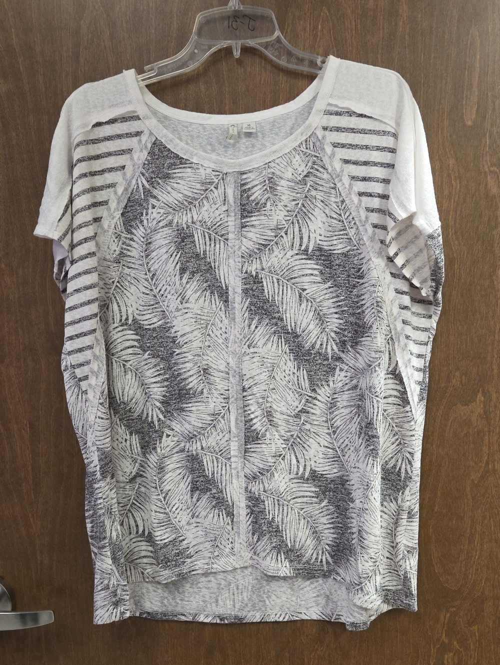 Cato Light Gray Palm-Print Raglan Short Sleeve Tee